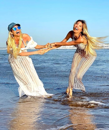 Vicky y Stefy Xipolitakis, siempre