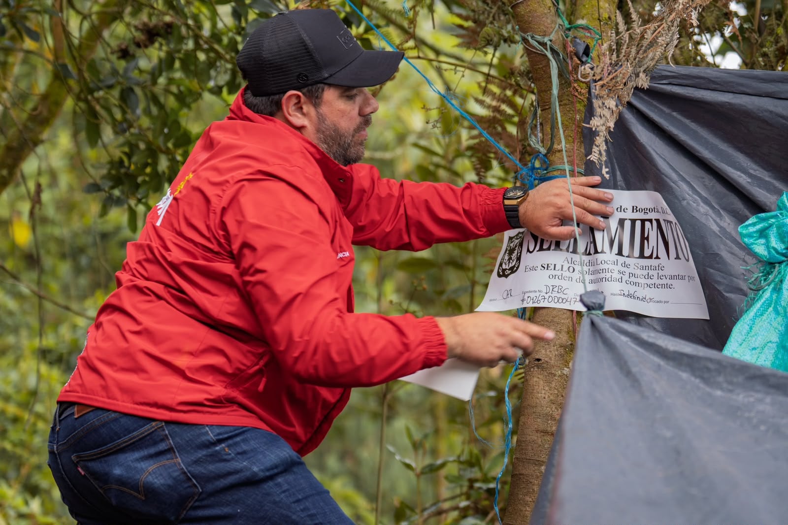 La CAR ordenó suspender 33 establecimientos en el Sendero de Monserrate por presuntas intervenciones irregulares