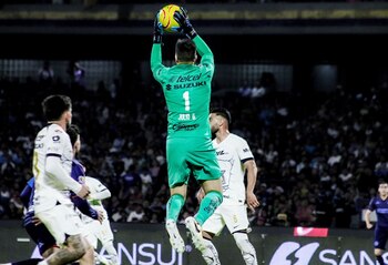 Julio González Pumas vs Cruz