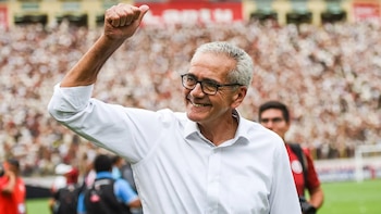 Gregorio Pérez pide tener paciencia y confianza en Universitario tras la salida de Javier Rabanal: “La ‘U’ no se ha debilitado”