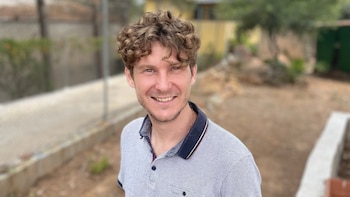 La IA contra revistas depredadoras: así desenmascaró el matemático español Pascual D. Diago a una publicación académica falsa