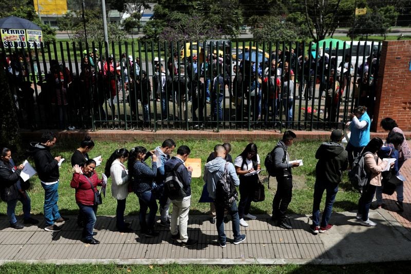 Revelan fenómeno que hizo que en los últimos años haya caído el desempleo en Colombia: influye en las remesas