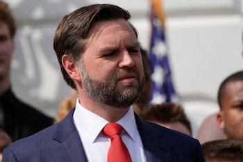 El vicepresidente estadounidense JD Vance partió hacia el país europeo (AP foto/Alex Brandon)