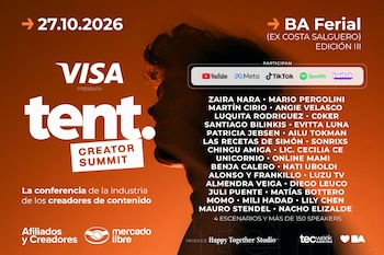 Afiche naranja con la silueta de un perfil, logotipos de patrocinadores y una lista con nombres de participantes y fechas de un evento