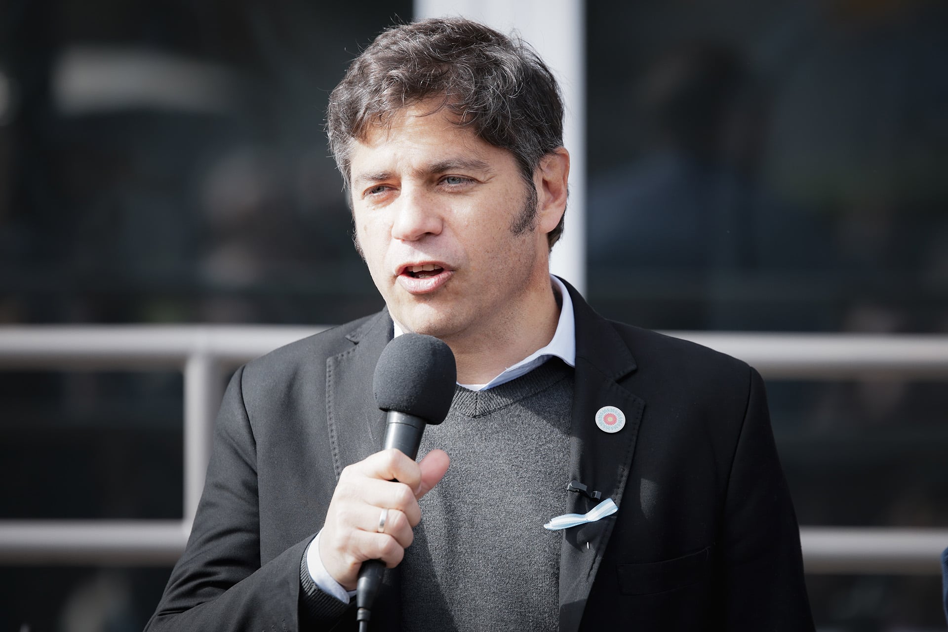 La orden del gobernador bonaerense, de no viajar al Mundial, alcanza a ministros, secretarios y directores de su gestión