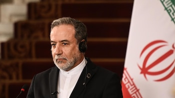 Araqchi critica a Zelenski por