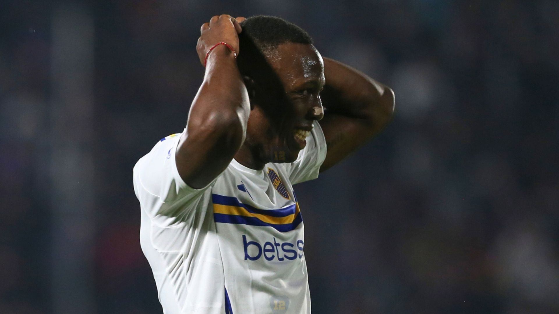 Advíncula afronta un momento delicado en Boca Juniors. - Crédito: Difusión