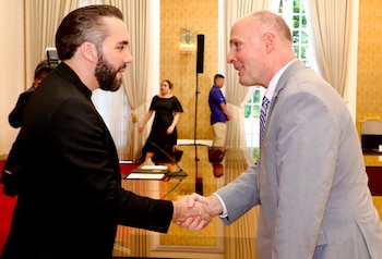 John Moolenaar, representante del 2.º