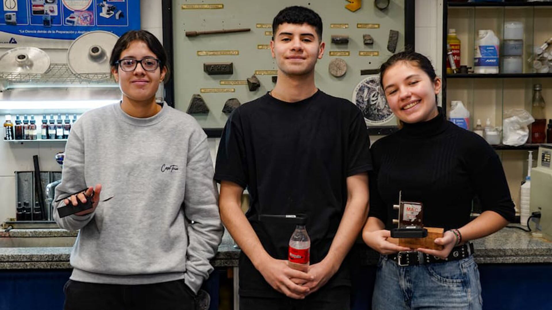 María Torres Borda, David Coria y Camila Mansilla (Gentileza Escuela Técnica Nº 32 General José de San Martín)