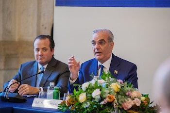 Ministros y líderes del sector privado dominicano integraron la comisión oficial para concretar proyectos comerciales con Italia./ (Presidencia República Dominicana)