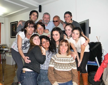 Con su "familia" argentina