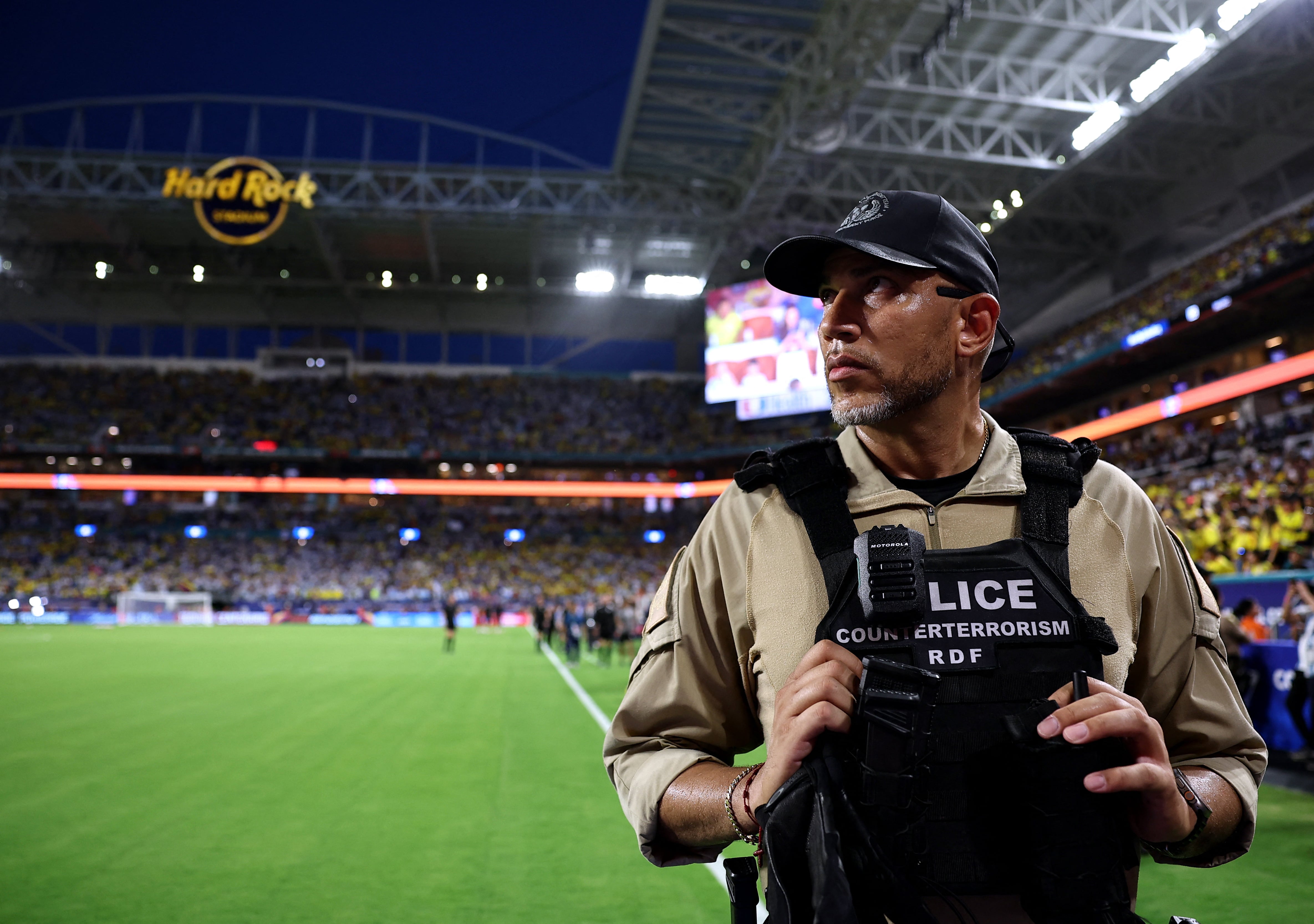 La nueva normativa de la FIFA en el Mundial 2026 impacta de forma directa en la experiencia de los hinchas al ingresar a los estadios de Norteamérica (REUTERS/Agustin Marcarian/Archivo)