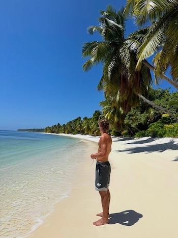 Las vacaciones de Nico Paz y su pareja Emma Ramirez en Seychelles