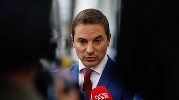 Lobato reclama, con la UCO en Ferraz, mirar hasta el último euro del PSOE y una comisión para investigar rescates