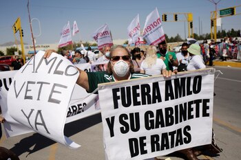 Miembros de FRENAAA se manifestaron