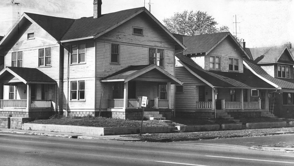 La policía llegó a la vivienda de East New York Street por una llamada que intentaba presentar la muerte de Sylvia Likens como un accidente