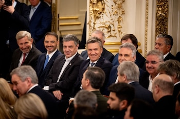 Los gobernadores en la jura de Diego Santilli en el Salón Blanco de Casa Rosada