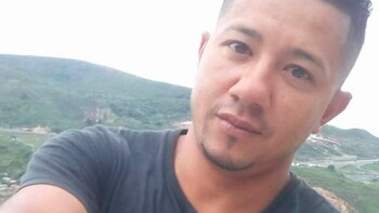 Foto en vida de Denis