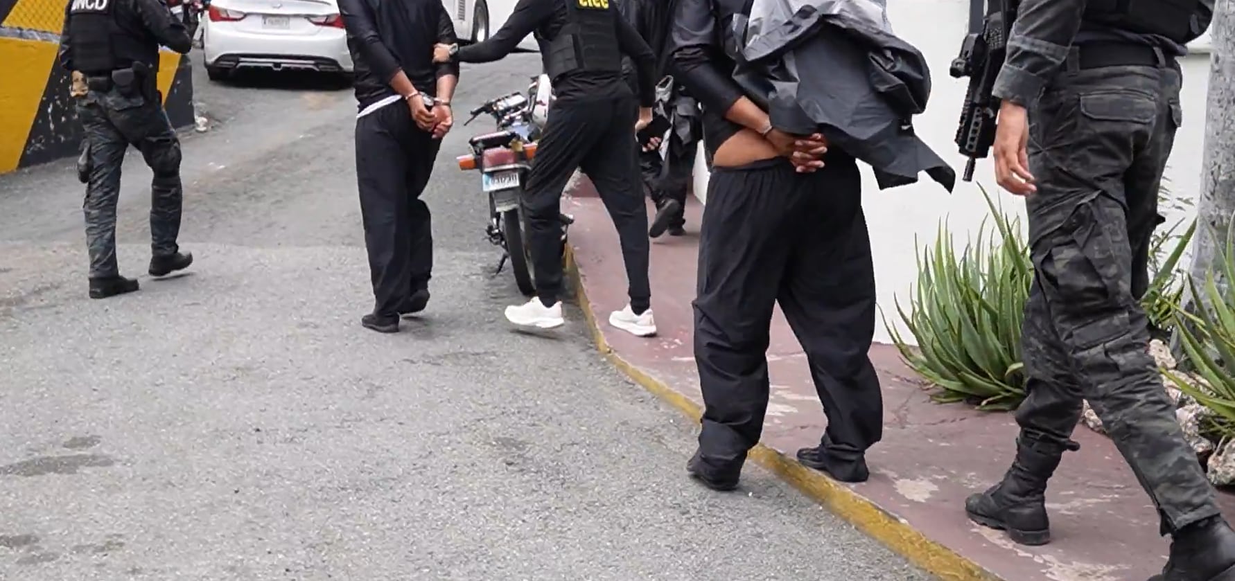 Los venezolanos detenidos enfrentarán cargos por violar la ley 50-88 sobre drogas y sustancias controladas en República Dominicana. (Cortesía: Dirección Nacional de Control de Drogas)