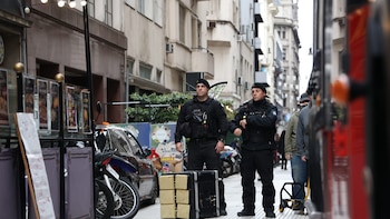 “Firman los traslados, dejan las pizzas y lo liberamos”: el testimonio de los presos que tomaron un policía de rehén