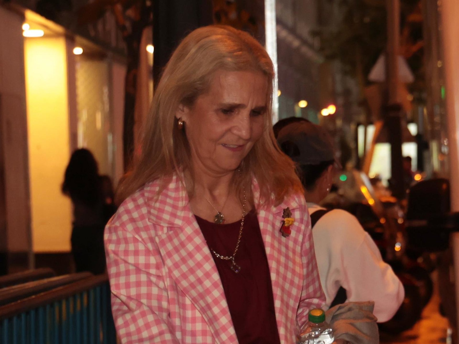 La infanta Elena, su esperada y tajante reacción al ser preguntada por su encuentro con Bárbara Rey