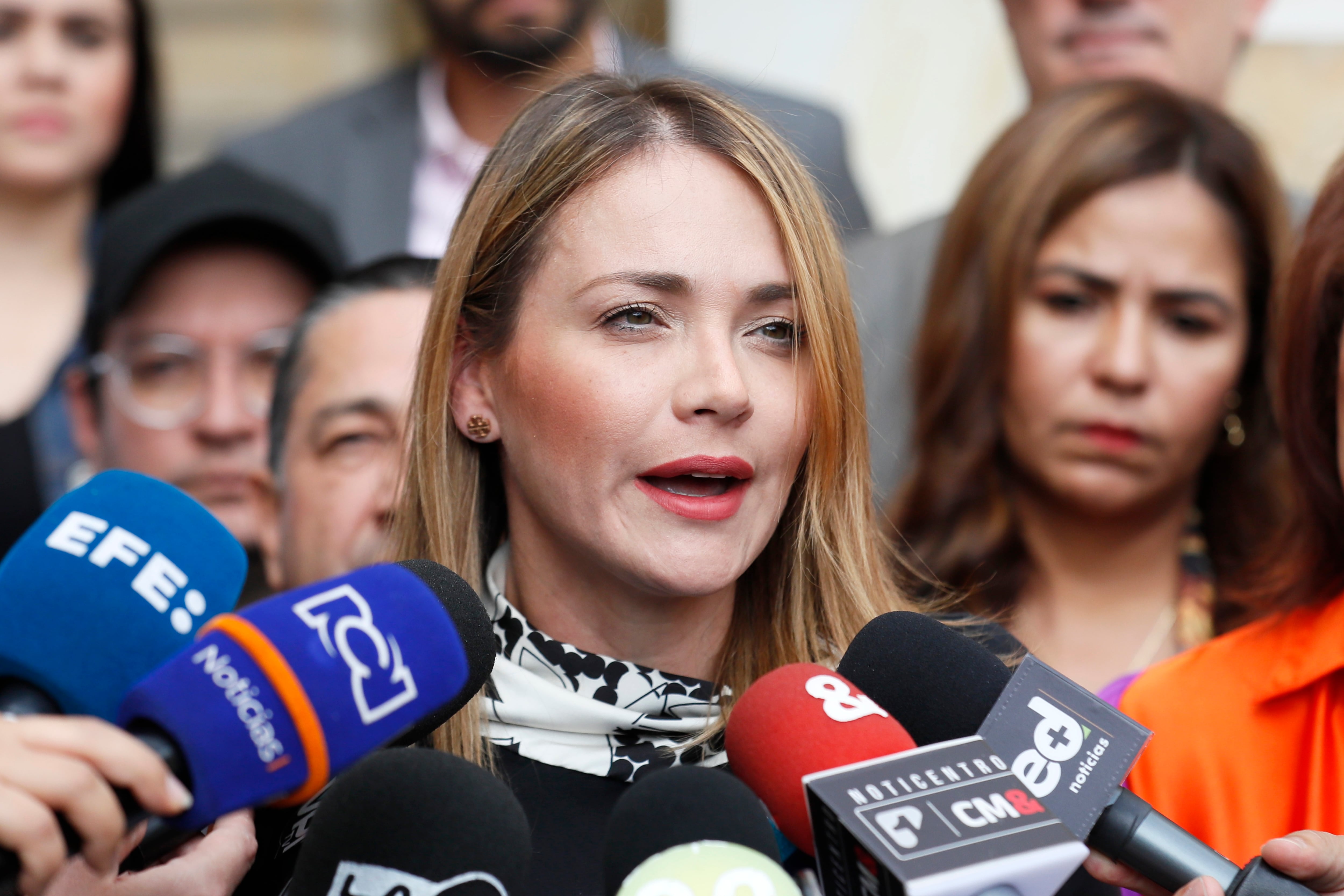 El esquema de seguridad que deberá mantenerse está conformado por dos vehículos blindados, dos personas de protección y un chaleco blindado, según lo dispuesto en la resolución del 11 de marzo de 2026 - crédito Carlos Ortega/EFE