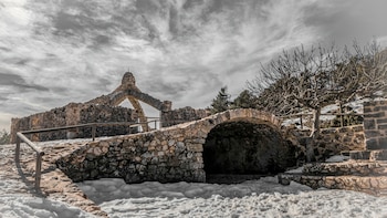 Así es Cava Gran d’Agres: el histórico pozo de nieve de 12 metros que abasteció de hielo a todo Alicante durante siglos