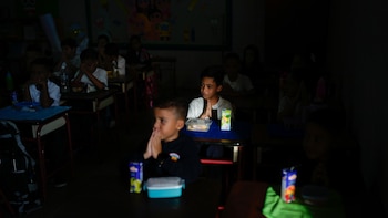 Infancia apagada: crisis eléctrica lesiona los derechos de niñas, niños y adolescentes en Venezuela