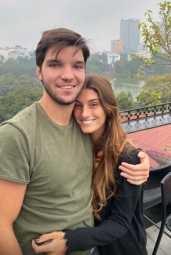 Los novios en Hanoi, la