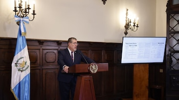 El mandatario guatemalteco confirma que divulgará criterios para elegir al fiscal tras recibir la nómina