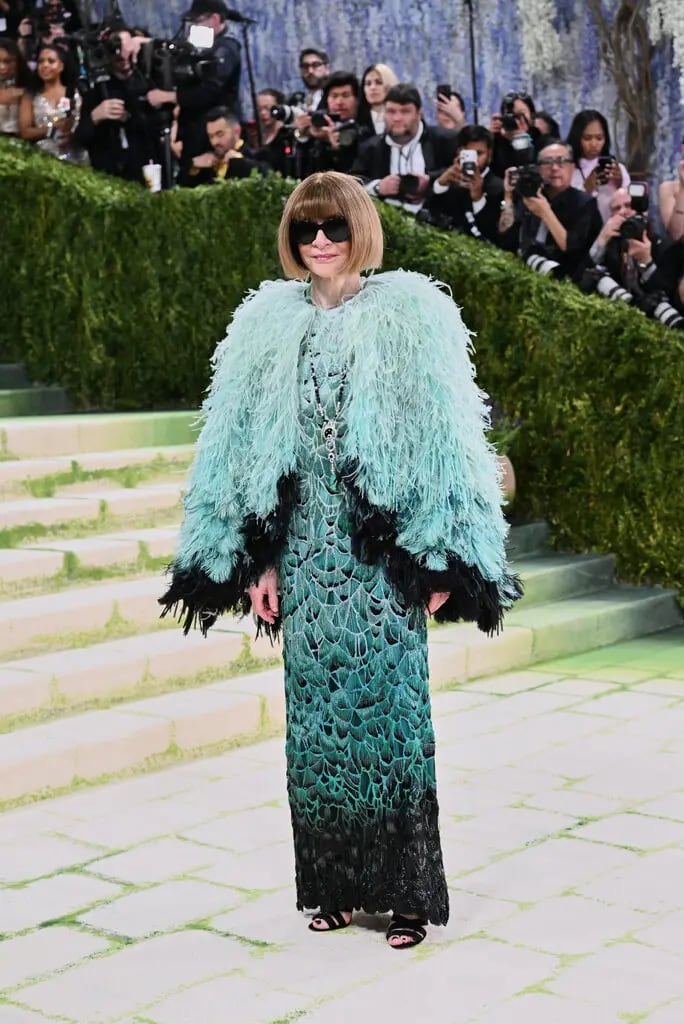 Anna Wintour en la Gala del Met en mayo. Antes de que el Met confirmara la exposición de Galliano, el diseñador se reunió con líderes judíos en encuentros organizados en parte por Wintour y Andrew Bolton, curador del Costume Institute (Nina Westervelt para The New York Times)