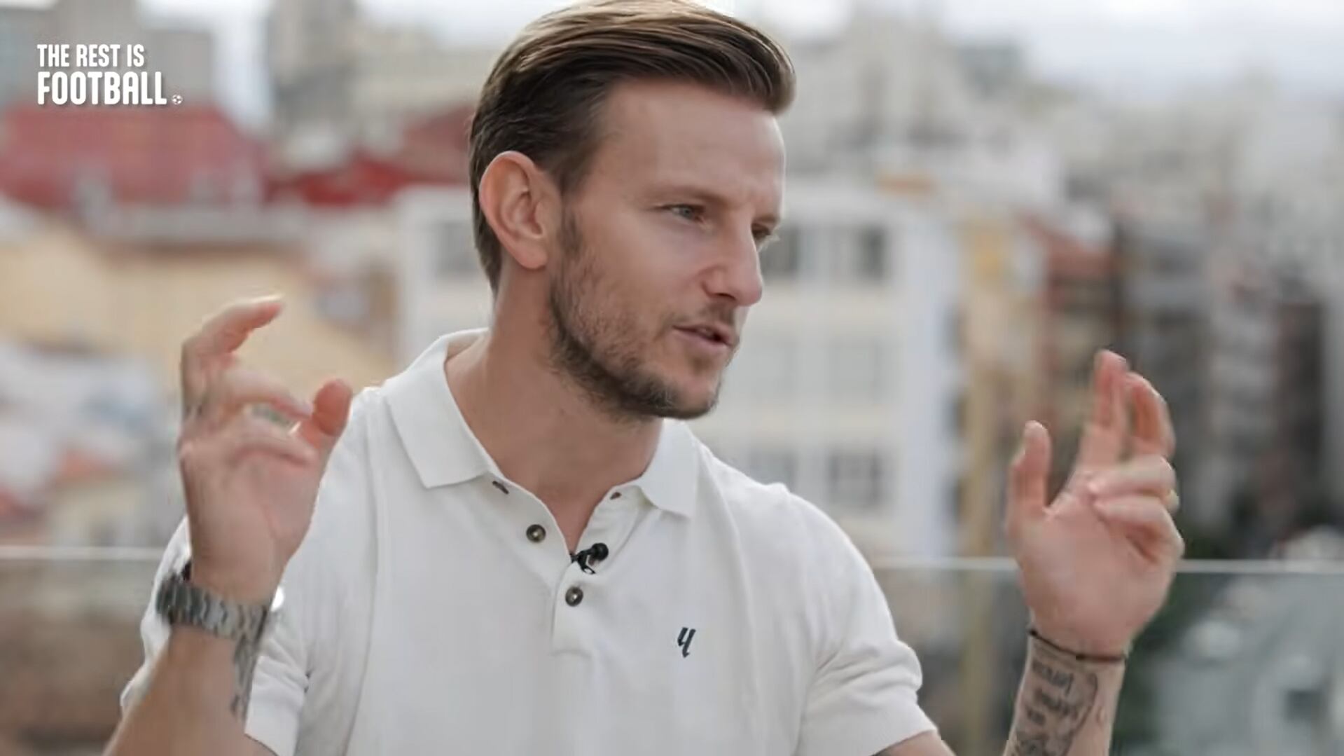 Rakitić reconoció que la marcha de Neymar fue un punto de inflexión y lamentó la falta de ambición que impidió ampliar las vitrinas del Barcelona (The Rest is Football)