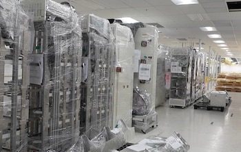 La entrega de computadoras, impresoras 3D y robots industriales fortalece el aprendizaje técnico de miles de estudiantes costarricenses. Cortesía: INTEL
