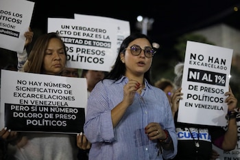 Familiares de presos políticos sostienen