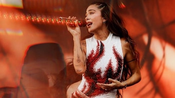 Greeicy celebra con “YAPAQUE” el primer No. 1 de su carrera en Billboard junto a Farruko y Steve Aoki