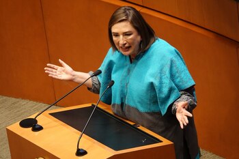 Xóchitl Gálvez pidió licencia indefinida