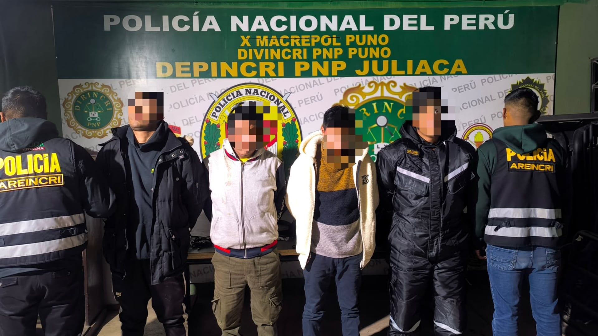 Rescatan a 10 mujeres y cae red criminal en operativo contra “Los Reyes del Bunker”
