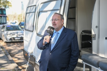 Javier Buján, presidente de la Cámara de Casación y Apelaciones en lo Penal, Penal Juvenil, Contravencional y de Faltas de CABA en la Sala de Entrevistas Itinerante que adquirió la Justicia porteña