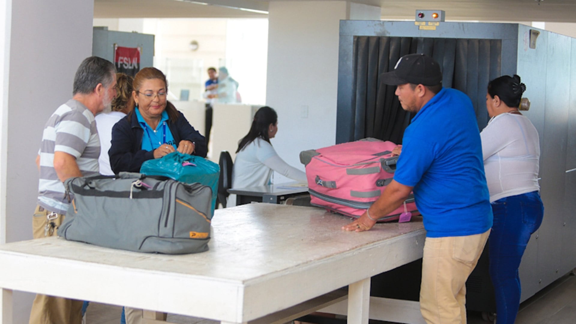 Viajeros se quejan de que las revisiones y decomisos en puestos fronterizos nicaragüenses son cada vez mas rigurosos. (Foto 19 Digital)