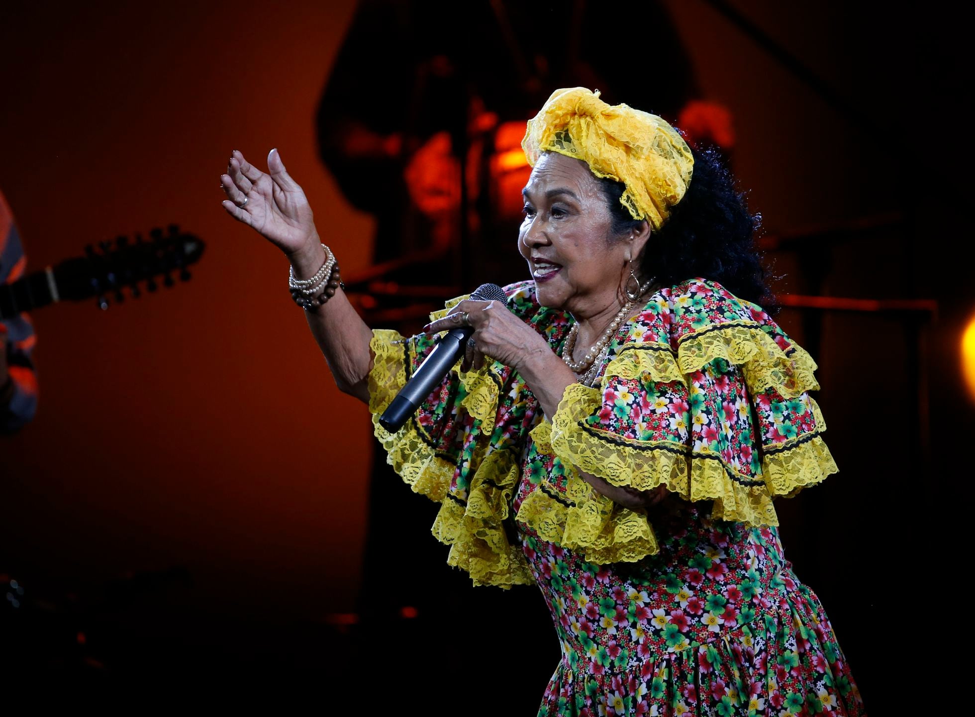 La artista colombiana anunció su retiro de los escenarios a los 82 años. (AP Photo/Claudio Cruz)
