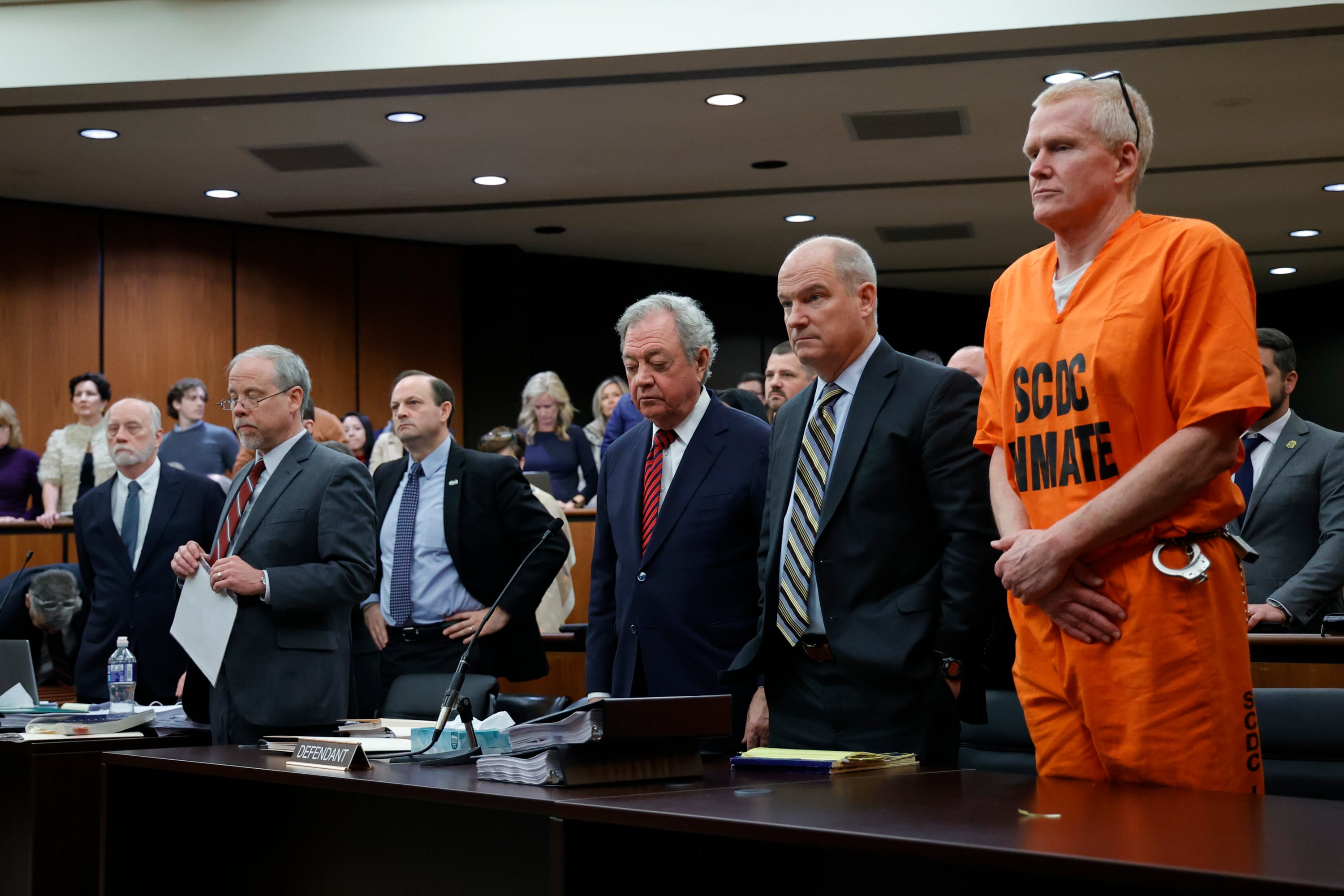 La acusación sostiene que Alex Murdaugh mató a su esposa y a su hijo el 7 de junio de 2021 con un rifle y una escopeta en la finca familiar (Tracy Glantz/The State vía AP, Pool)