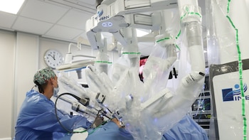 Un robot le quitó el