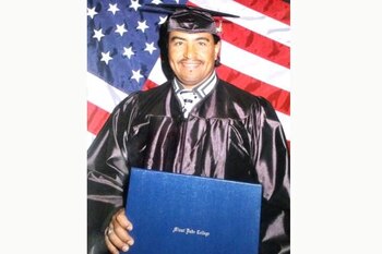 Tras estudiar inglés en Perú,