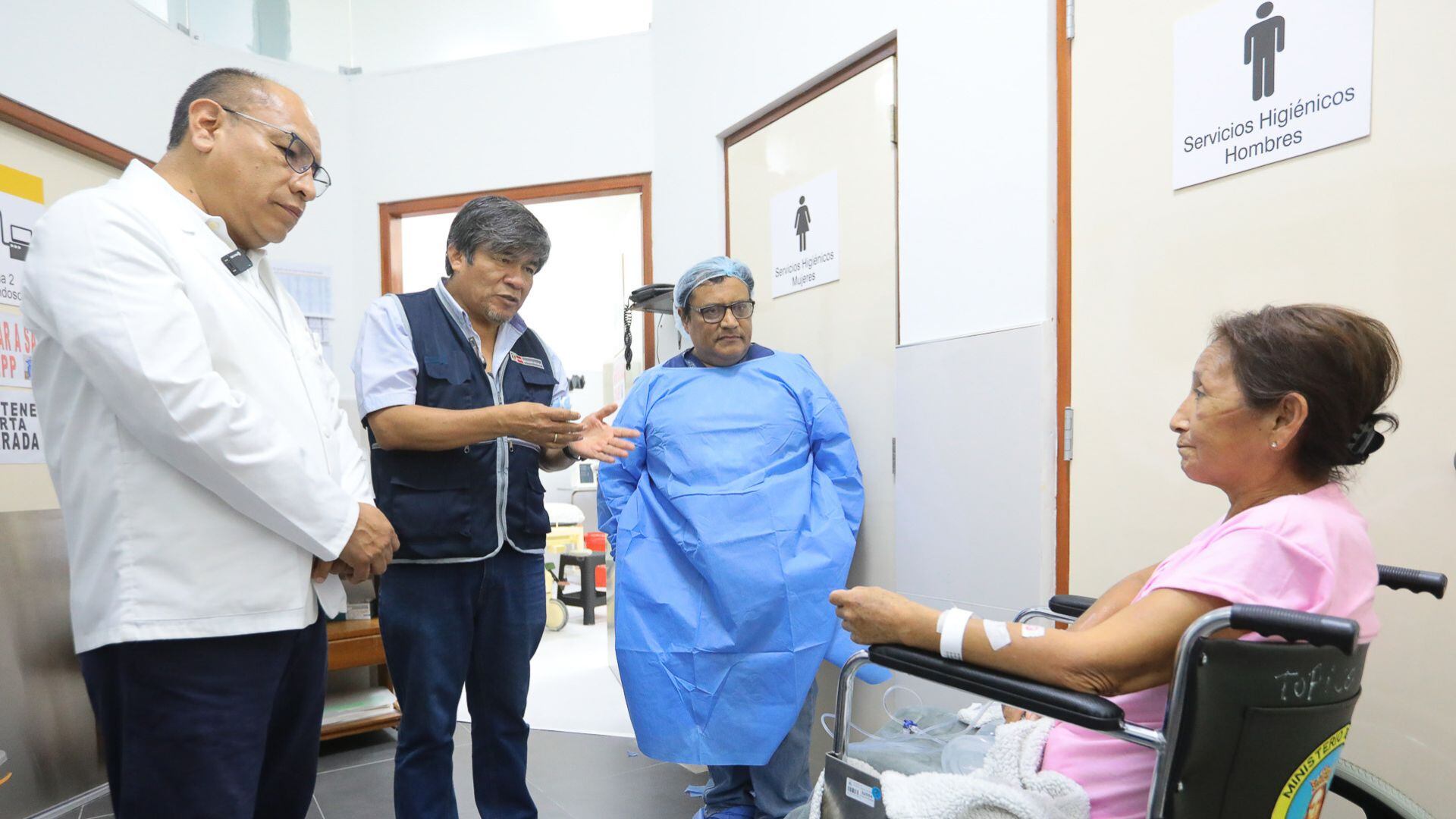 Viceministro de Prestaciones y Aseguramiento en Salud supervisa desembalse clínico en Hospital María Auxiliadora. | Minsa