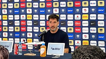 El técnico azul y oro