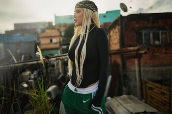 El back del nuevo video de Wanda Nara en Brasil