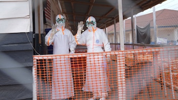 El brote de ébola más letal de la historia en Congo ya causó más de 2.000 muertes: “El virus va por delante de nosotros”