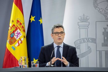 El ministro de la Presidencia, Justicia y Relaciones con las Cortes, Félix Bolaños, durante una rueda de prensa tras el Consejo de Ministros, en el Palacio de la Moncloa, a 21 de enero de 2025, en Madrid. (Alejandro Martínez Vélez - Europa Press)