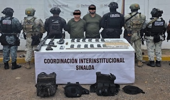 Ángel Gabriel N , alias “Tronco” y Milton Yair N fueron detenidos por elementos del Ejército Mexicano. Crédito: Defensa