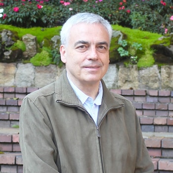 Andrés Langebaek afirmó que sectores como el minero y el financiero llegaron a enfrentar una tarifa de hasta 40% por recargos adicionales en el impuesto de renta - crédito Universidad Externado